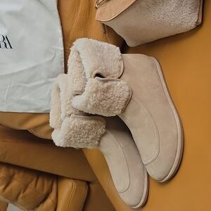 Zara Tan Shearling Winter Boots